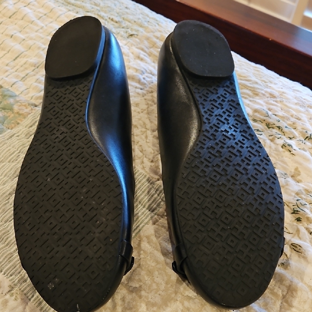 Tory Burch Black Leather Logo Ballet Flats - Picture 2 of 6